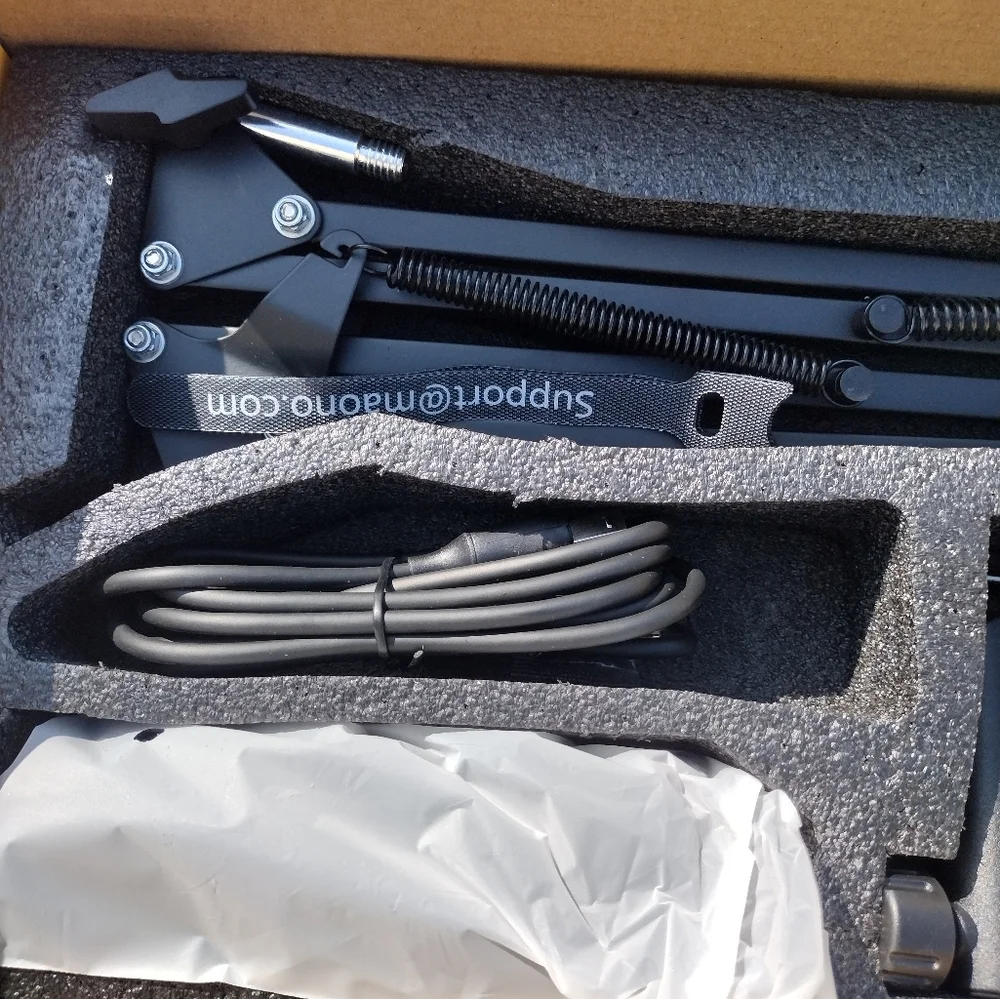 MAONO podcasting microphone mic and desk mount kit AU-AO4 streaming boom arm